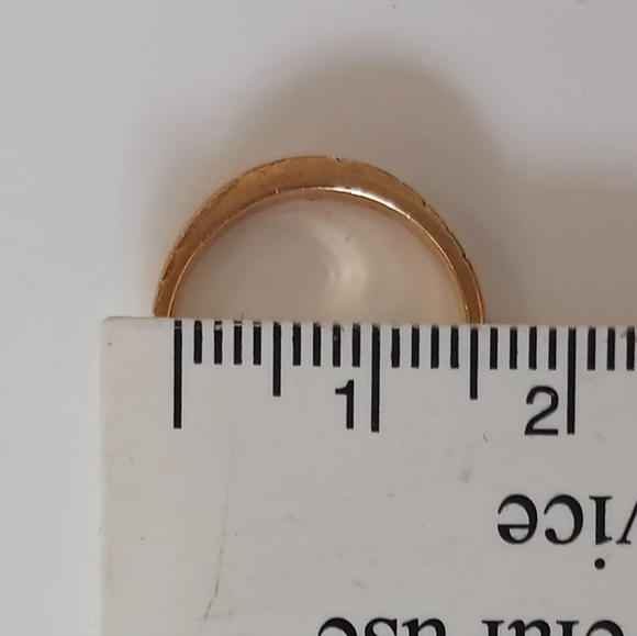 Gold Wedding ring set for his & her's - Picture 9 of 16